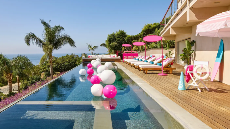 Illustration for article titled Barbie's Malibu Dreamhouse Looks Like a Cry for Help